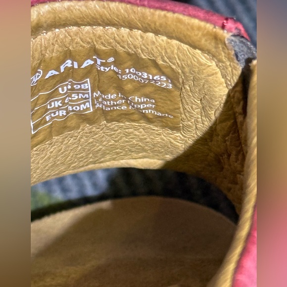 Ariat Bridgeport Red/Burnt Red Tooled Floral Leather Slide Sandals Size 9M(B) - Picture 8 of 8